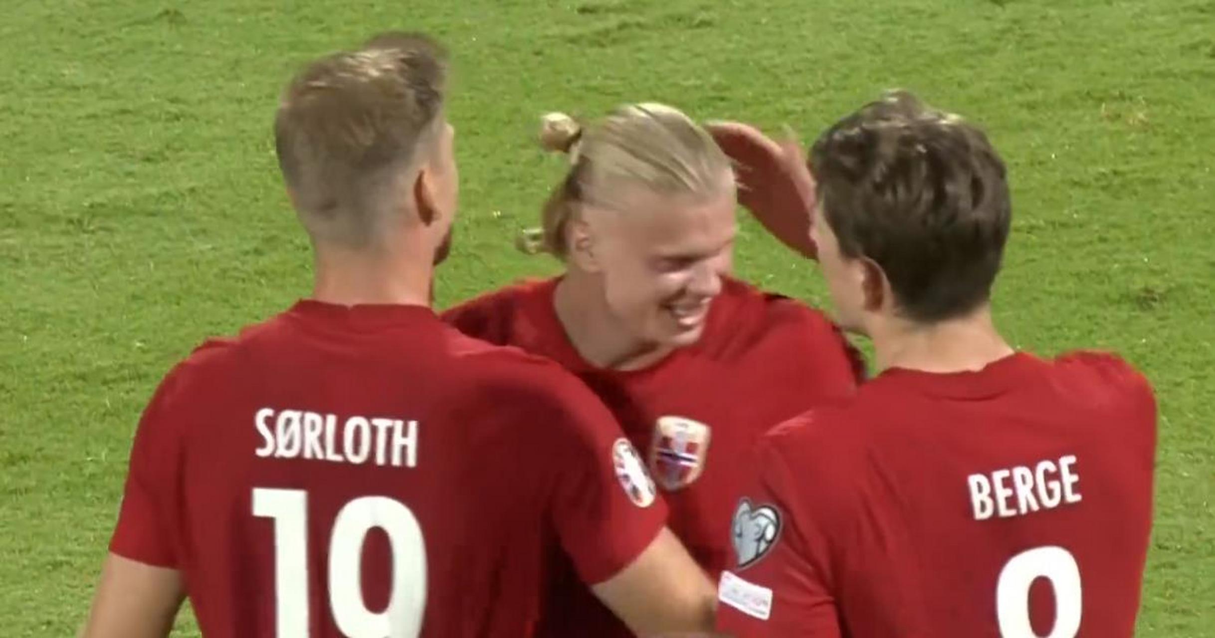 关于挪威客场取胜，小组赛晋级前景一片光明的信息