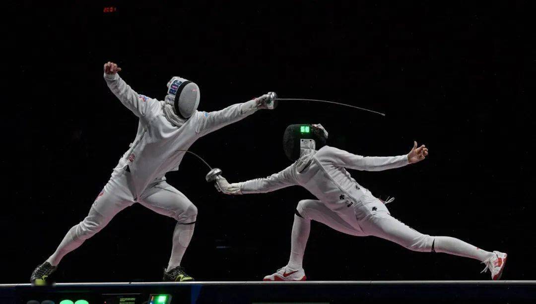 西班牙男子击剑选手获得银牌殊荣