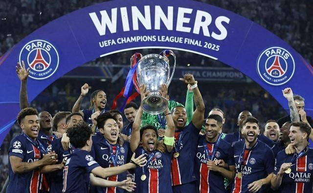 开云官网-包含巴黎圣日耳曼豪取大胜，热刺防线不稳失分的词条