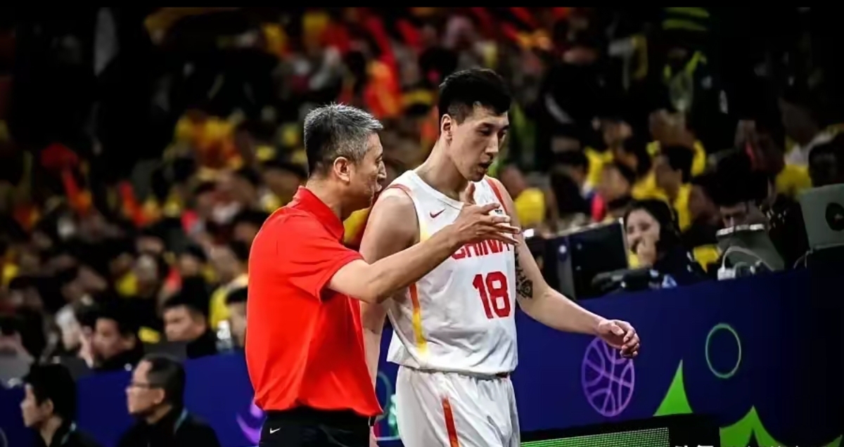 开云官方app入口-河南男篮缺阵主力球员，顽强拼搏求胜