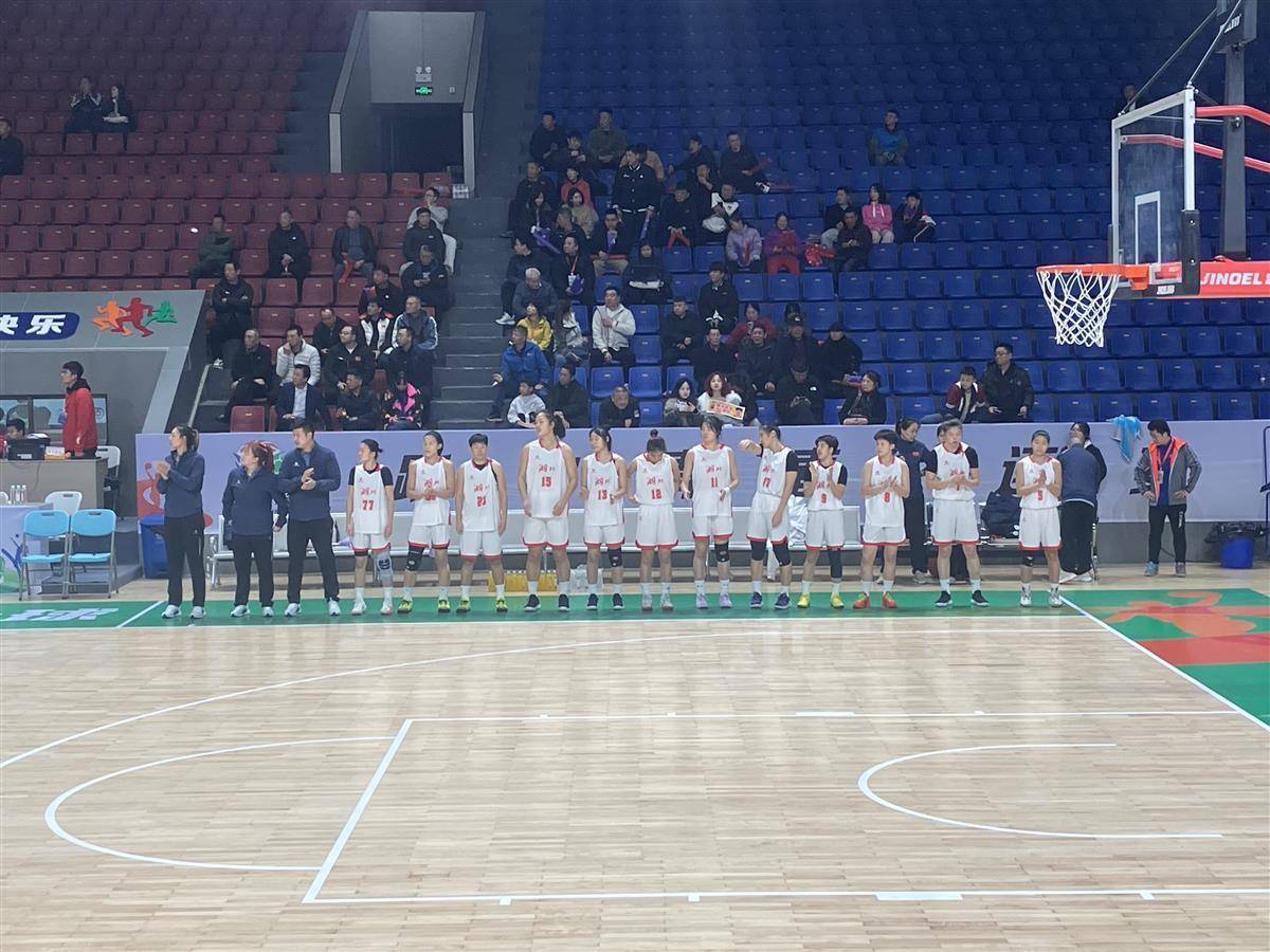 湖北队全队发挥,轻松击败对手 湖北队全队发挥,轻松击败对手