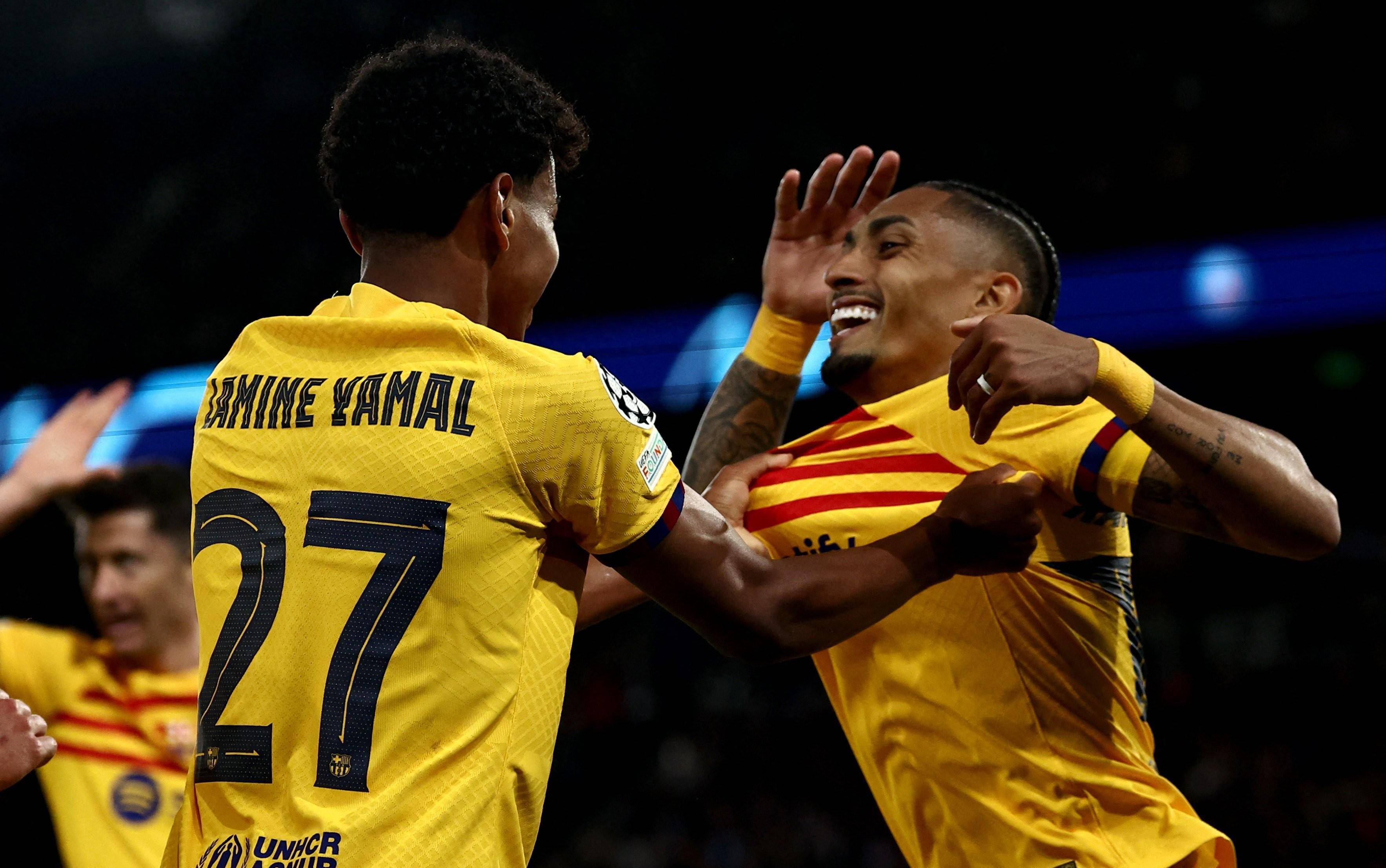 包含巴塞罗那轻松获胜，欧冠淘汰赛资格牢固的词条