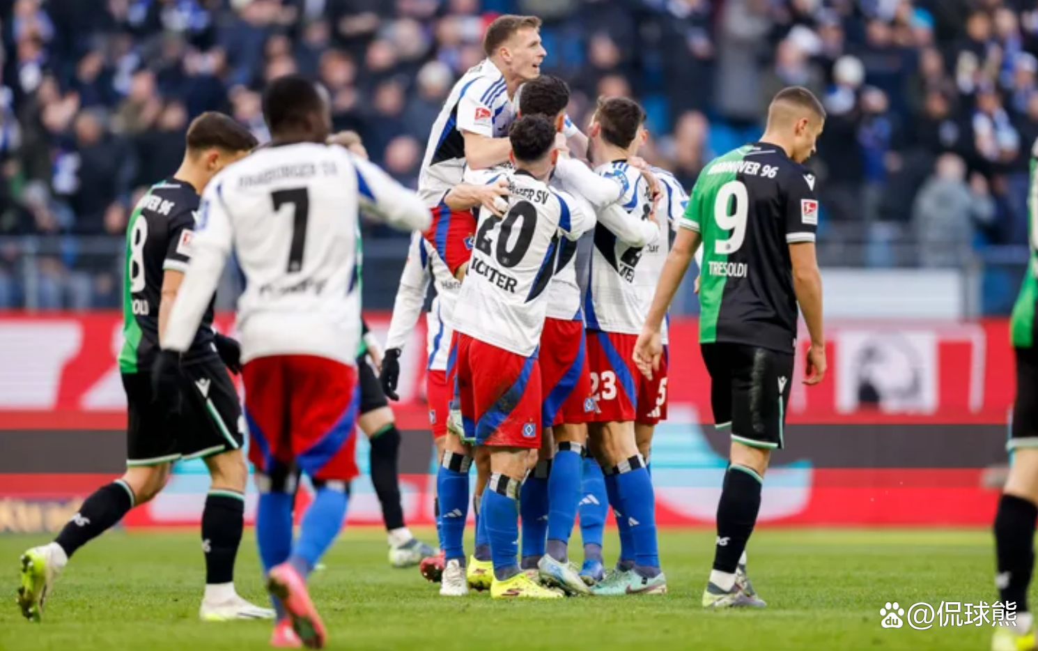 汉诺威队轻松击败对手,状态正佳 汉诺威队轻松击败对手,状态正佳