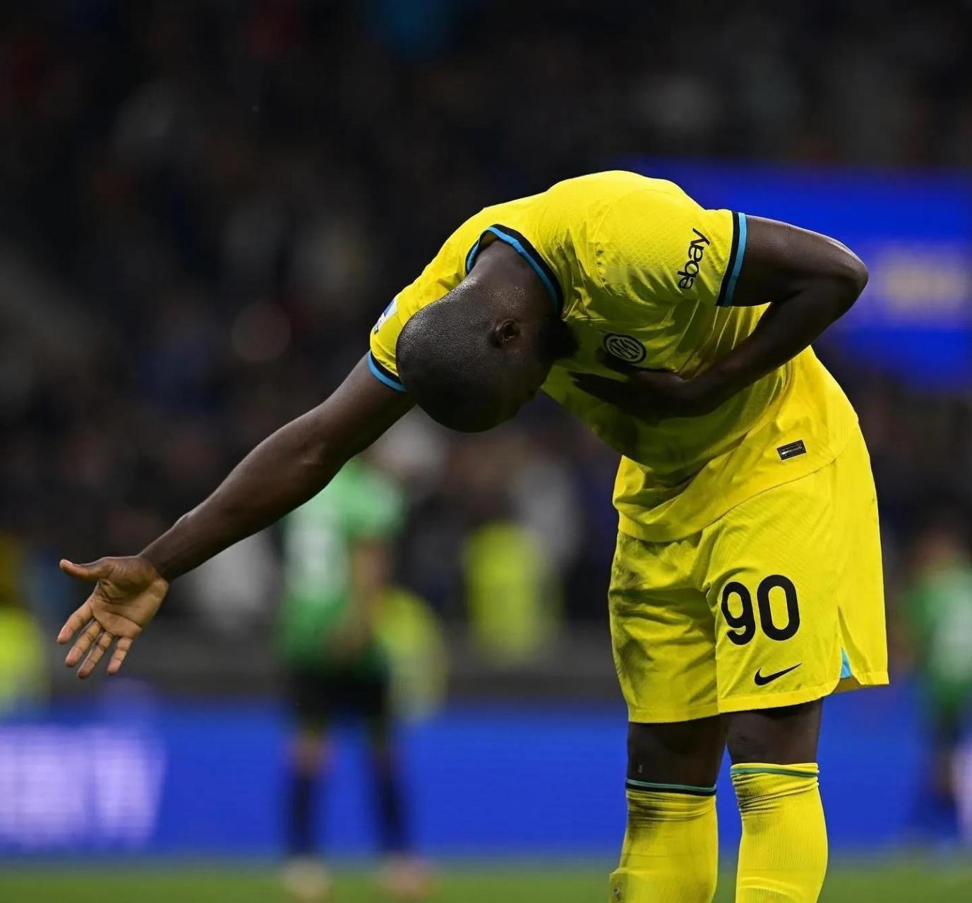 卢卡库梅开二度，国际米兰客场惜败