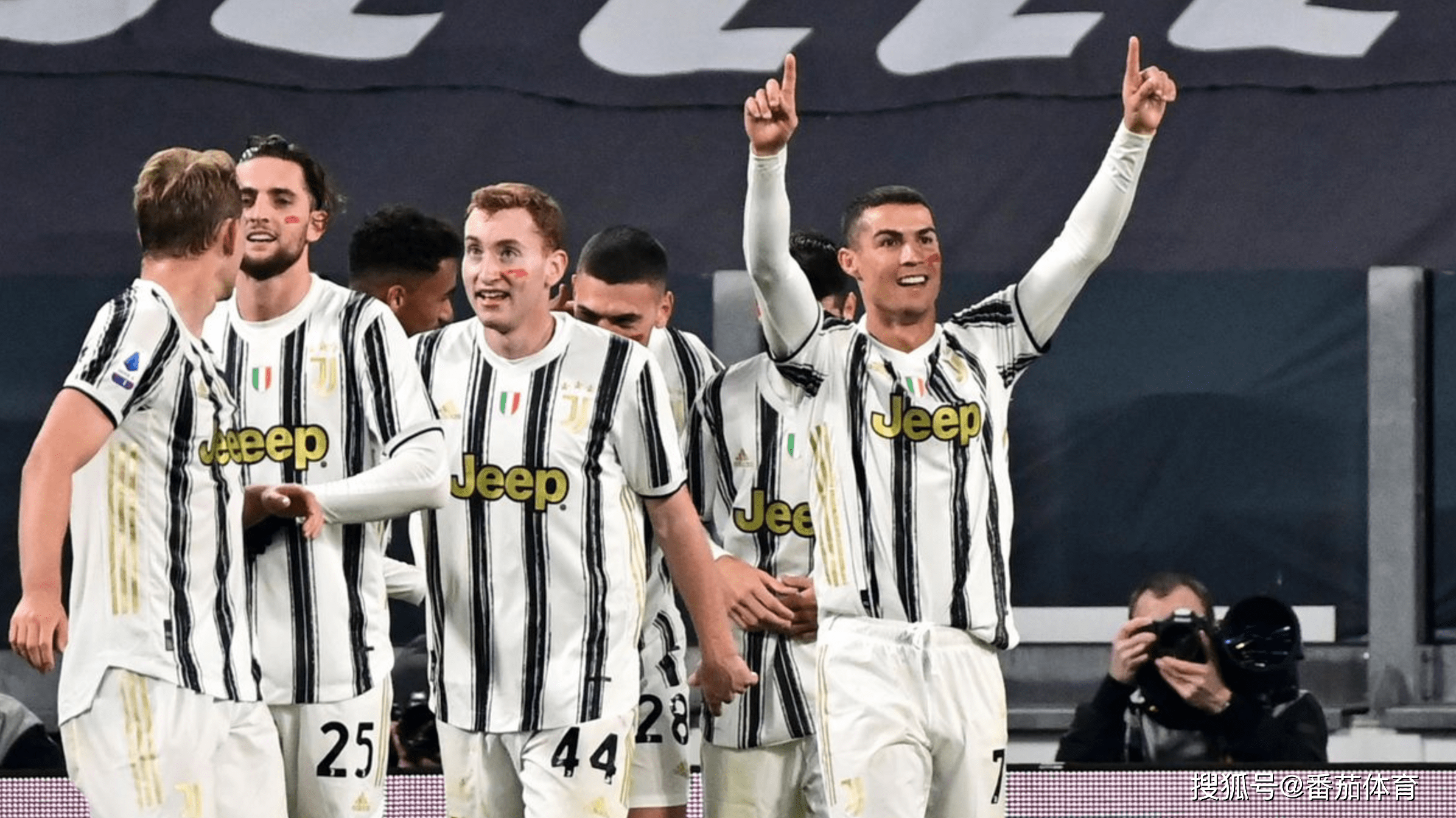 尤文图斯客场大胜,重回榜首位置的简单介绍 尤文图斯客场大胜,重回榜首位置的简单介绍