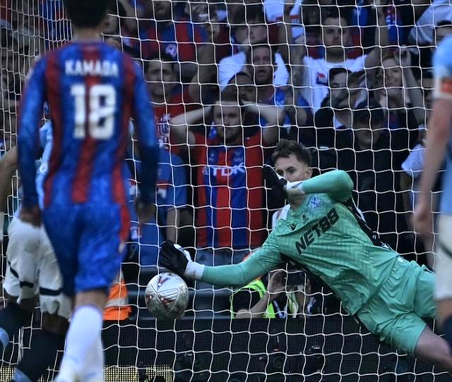 曼城主场胜过德国劲旅 曼城主场胜过德国劲旅