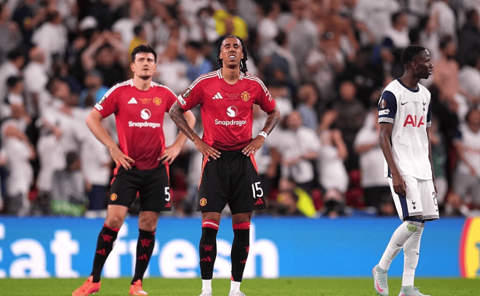 曼联遭遇连败,欧战希望渺茫 曼联遭遇连败,欧战希望渺茫