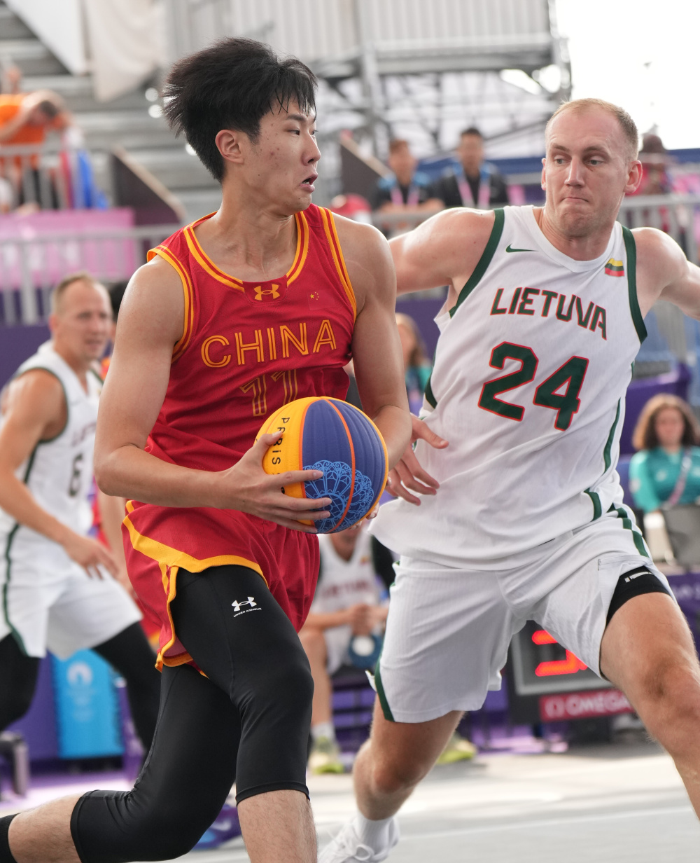 立陶宛队球员日夜努力备战的简单介绍 立陶宛队球员日夜努力备战的简单介绍