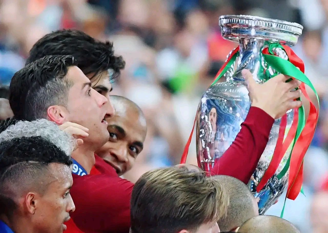 关于德黑兰队：我们要团结一致，为球队带来胜利的信息