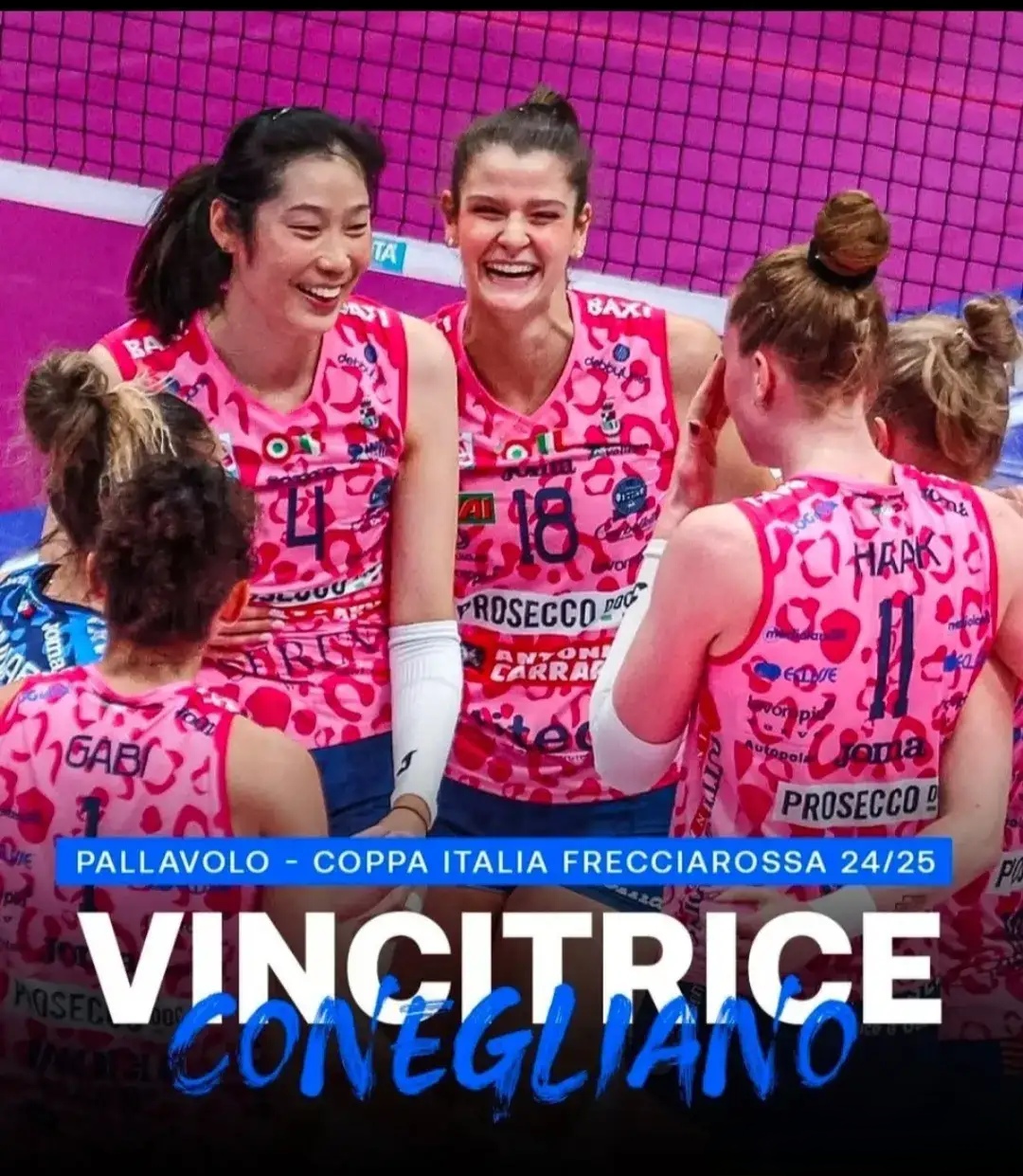 罗马尼亚女篮团队登上颁奖台 罗马尼亚女篮团队登上颁奖台