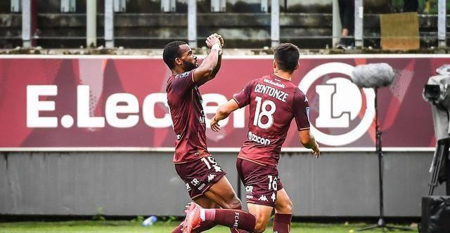 包含法兰克福球员连中数球,势如破竹的词条 包含法兰克福球员连中数球,势如破竹的词条