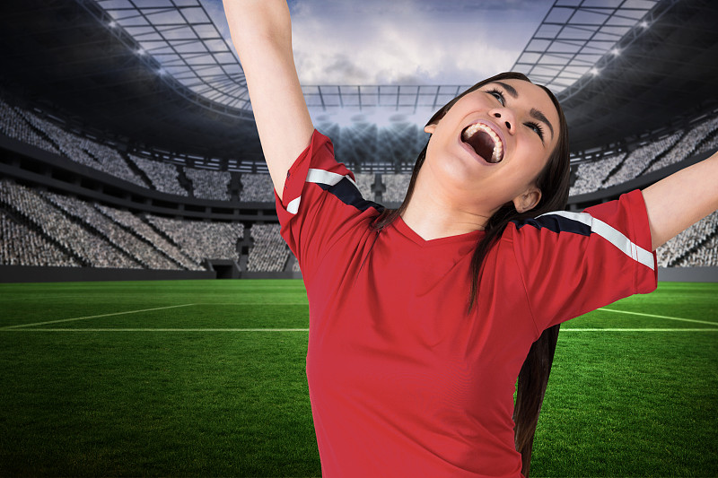 开云体育APP下载-惊险刺激的足球比赛引发球迷疯狂欢呼