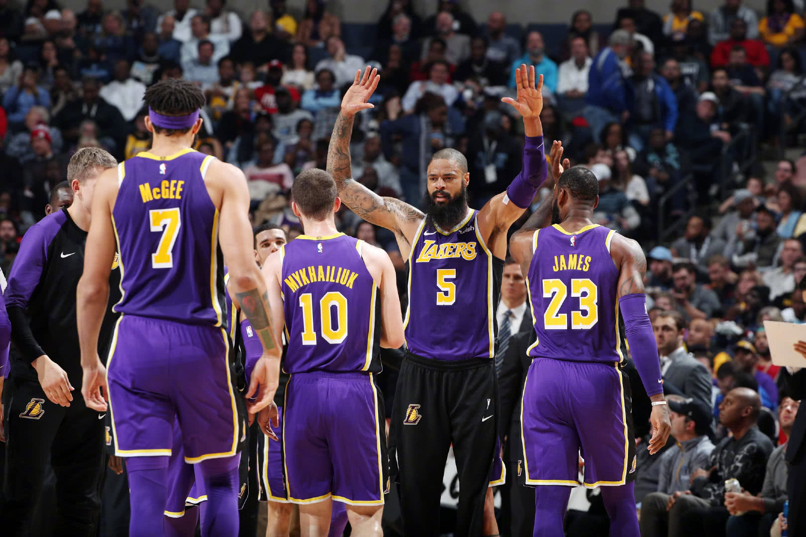 南安普顿梦碎,客场失利遭遇两连败,保级之路岌岌可危 南安普顿梦碎,客场失利遭遇两连败,保级之路岌岌可危