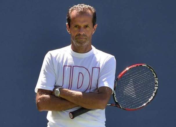 加拿大网球运动员卫冕夺冠,继续霸气的简单介绍 加拿大网球运动员卫冕夺冠,继续霸气的简单介绍