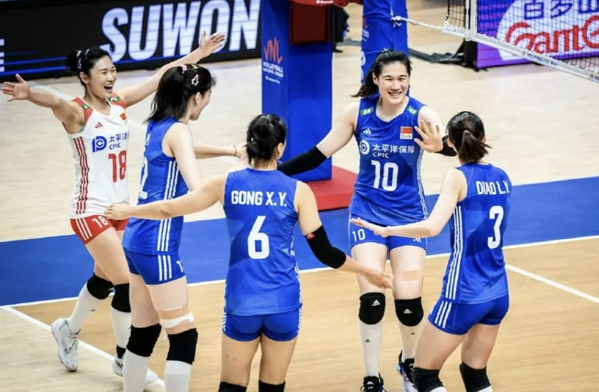 开云体育入口-波兰女子排球队成功晋级四强