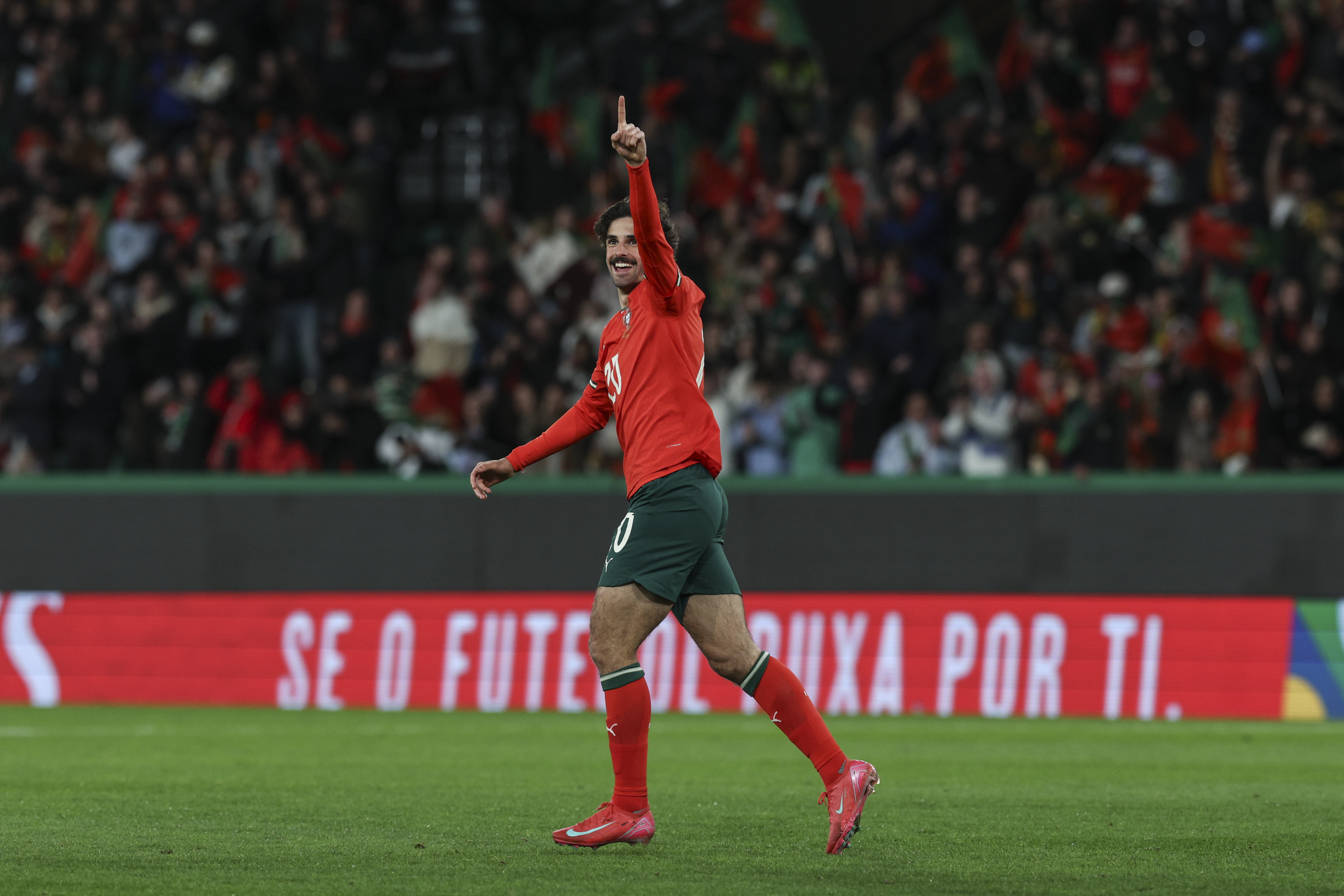 关于葡萄牙女足在南美女足杯半决赛中击败乌拉圭,晋级决赛的信息 关于葡萄牙女足在南美女足杯半决赛中击败乌拉圭,晋级决赛的信息