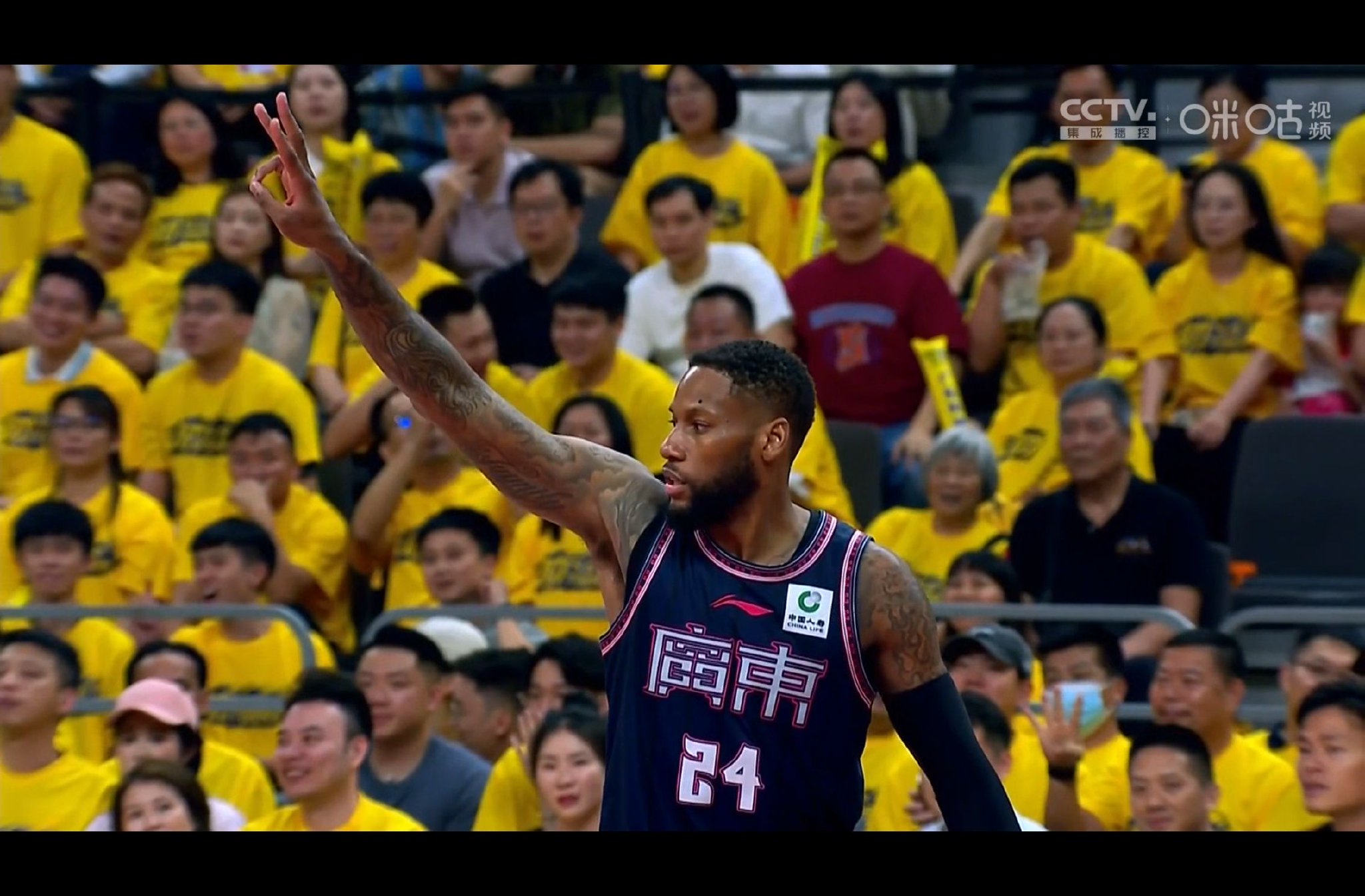 广东队主场大胜,展现强大实力 广东队主场大胜,展现强大实力