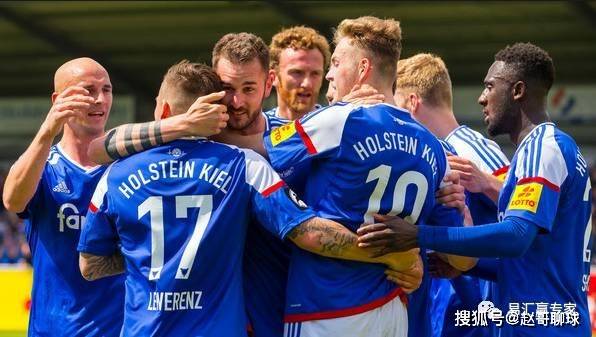 包含凯泽斯劳滕主场抢分,跃升榜首位置的词条 包含凯泽斯劳滕主场抢分,跃升榜首位置的词条