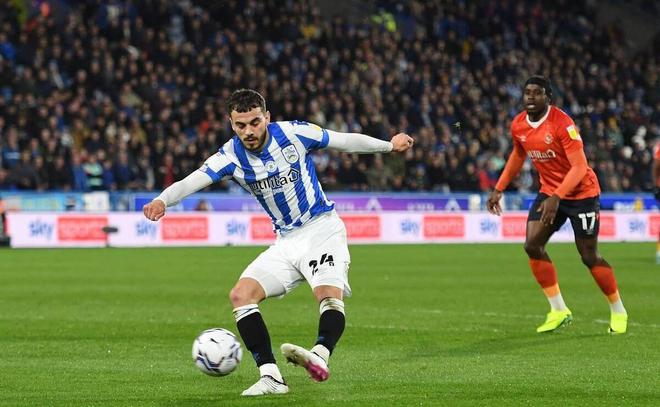 赫尔城负于强敌，主教练期望球员复出