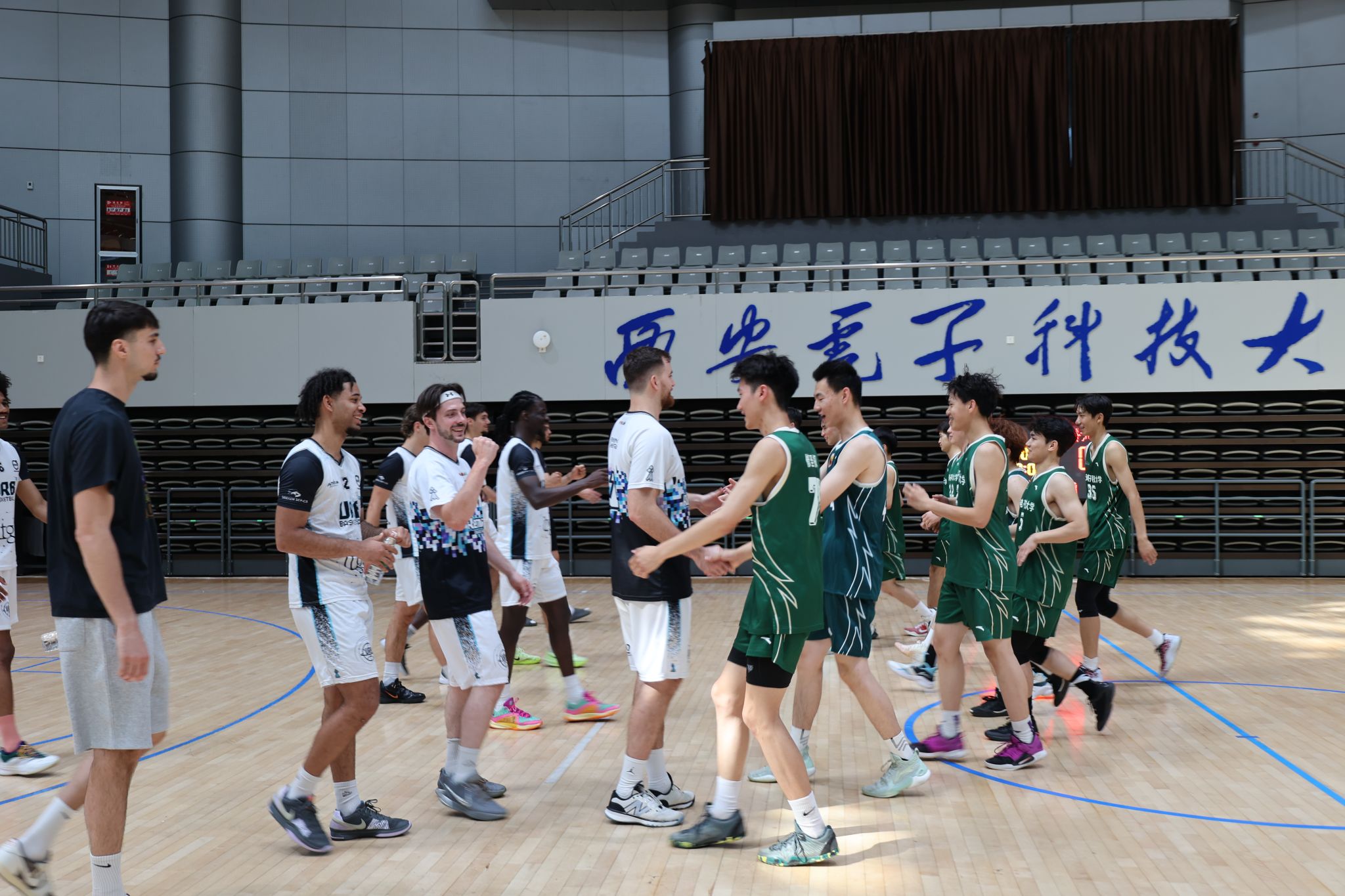 当前体育赛场赢得掌声的球队 当前体育赛场赢得掌声的球队