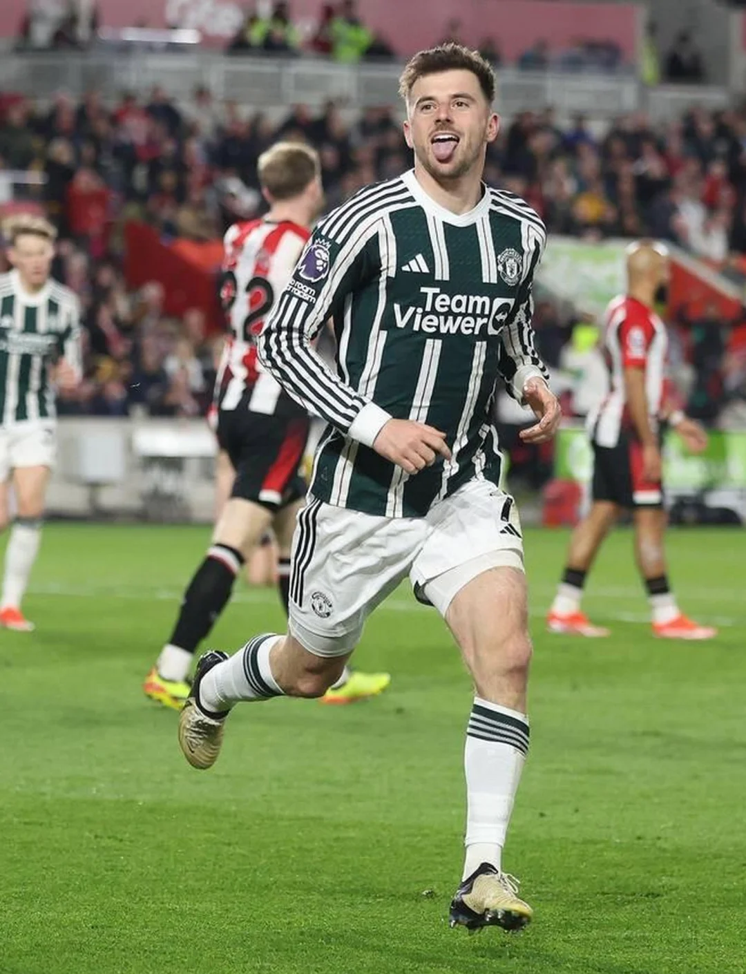 关于曼联后防表现稳健,逆转胜出的信息 关于曼联后防表现稳健,逆转胜出的信息