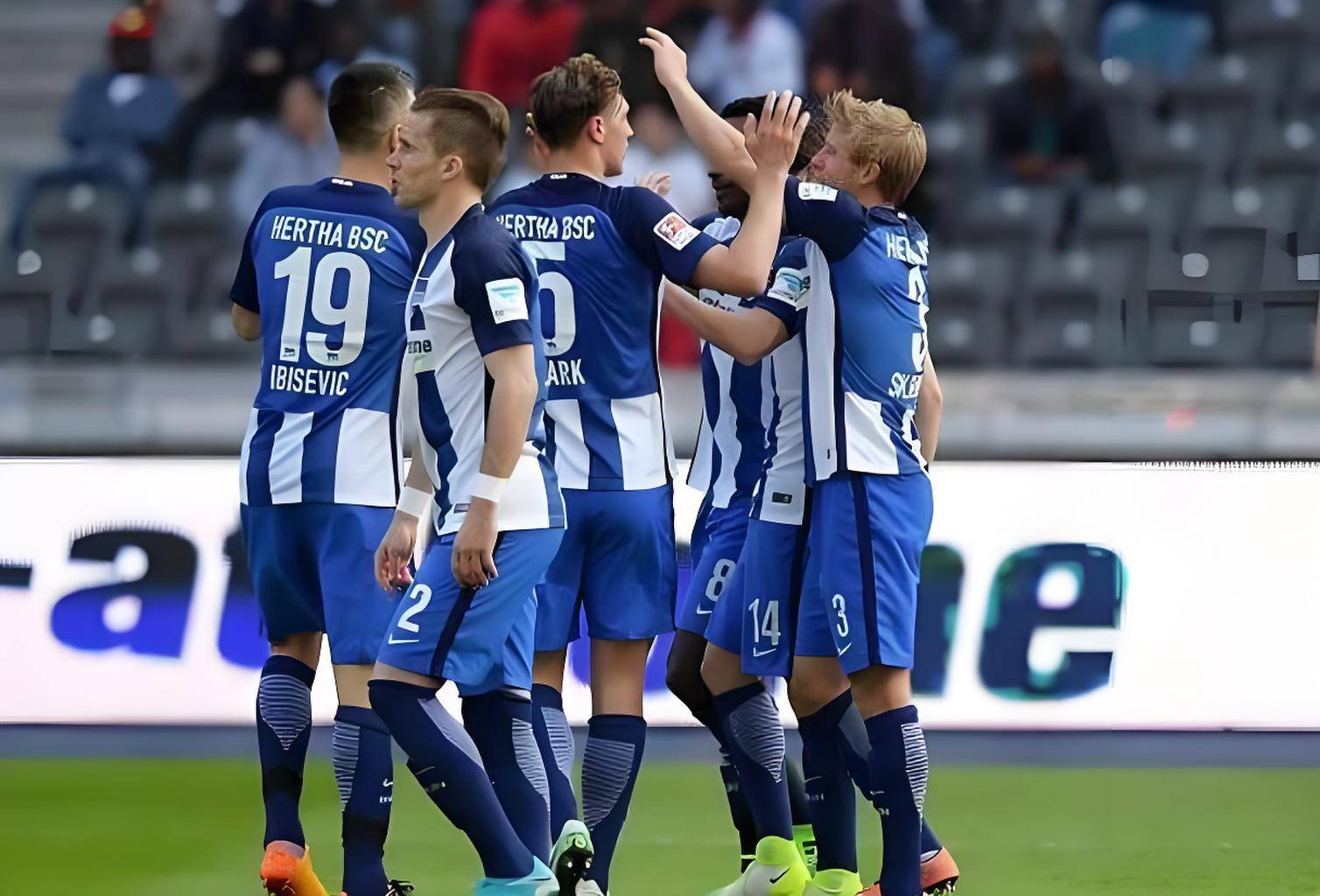 柏林赫塔不敌对手，陷入保级泥潭