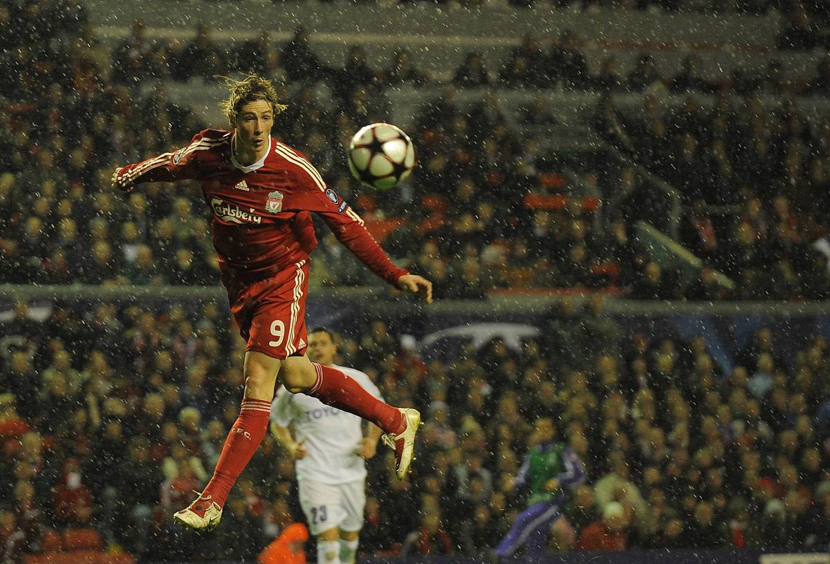 斯洛文尼亚队力挽狂澜,欧预赛前景一片光明 斯洛文尼亚队力挽狂澜,欧预赛前景一片光明