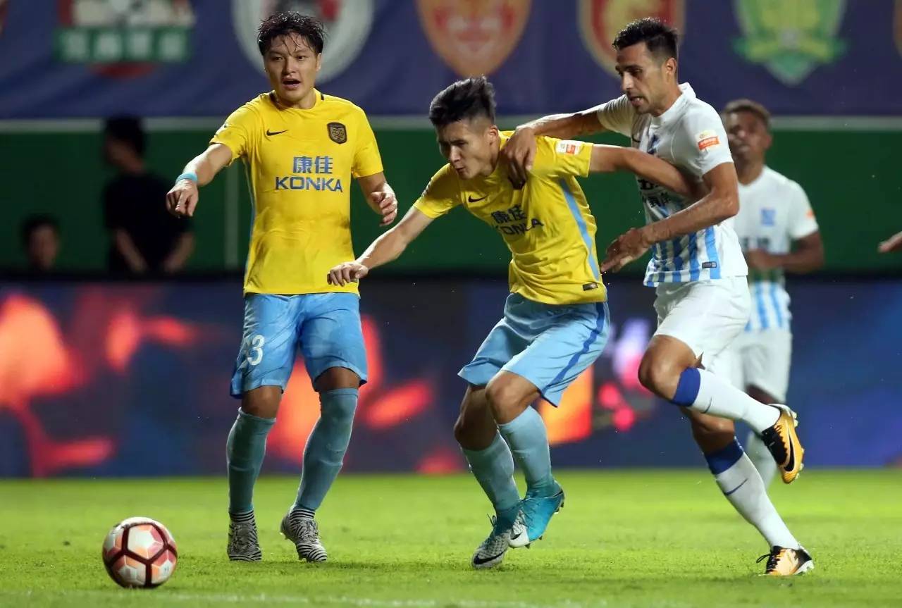 苏宁击败富力,跻身联赛前列 苏宁击败富力,跻身联赛前列