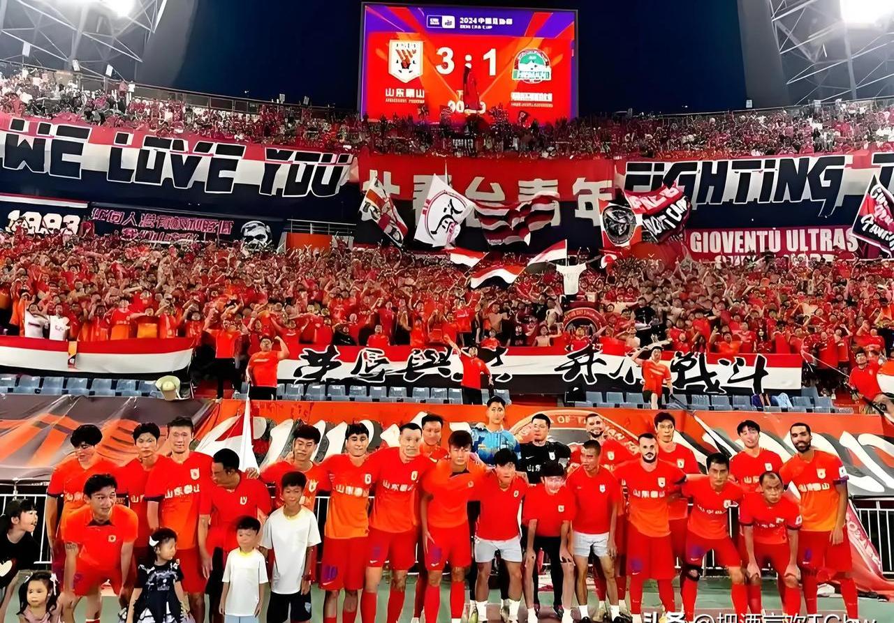 紧张交锋深圳佳兆业挑战上海申花,火爆对决 紧张交锋深圳佳兆业挑战上海申花,火爆对决