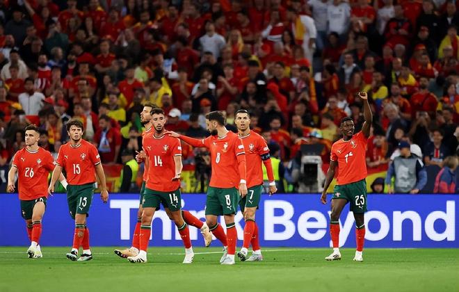 开云平台-葡萄牙兵行险着，欧国联历史新高