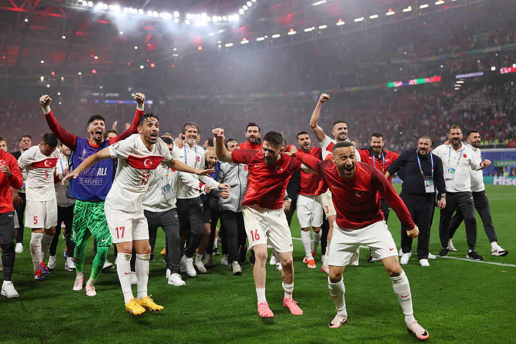 开云体育下载-荷兰客场取胜奥地利，锁定小组第一