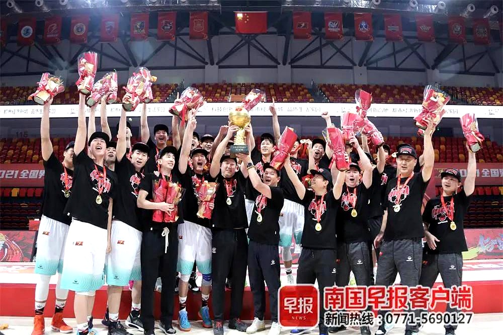 开云体育官网-草根球队逆袭夺得胜利，引来大众热议