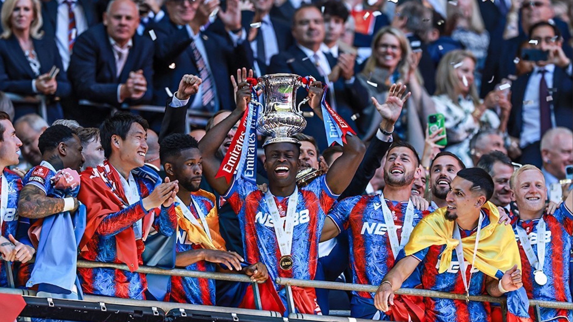 开云官方app入口-包含水晶宫队在比赛中抢得宝贵分数的词条