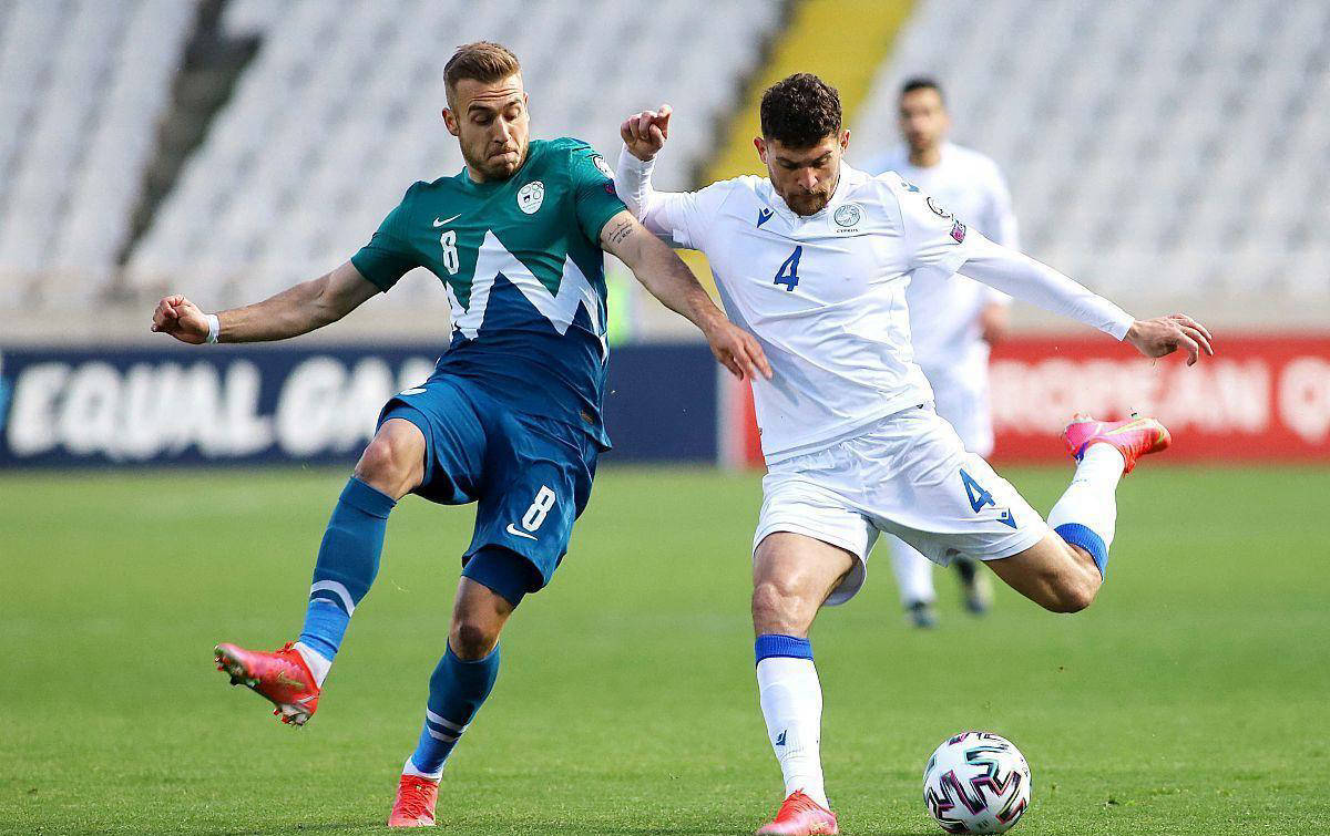 阿尔巴尼亚队在比赛中力克对手,晋级半决赛 阿尔巴尼亚队在比赛中力克对手,晋级半决赛