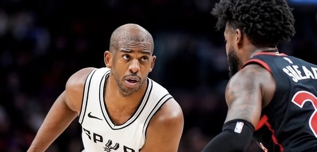 马刺逆转猛龙保持领先 马刺逆转猛龙保持领先