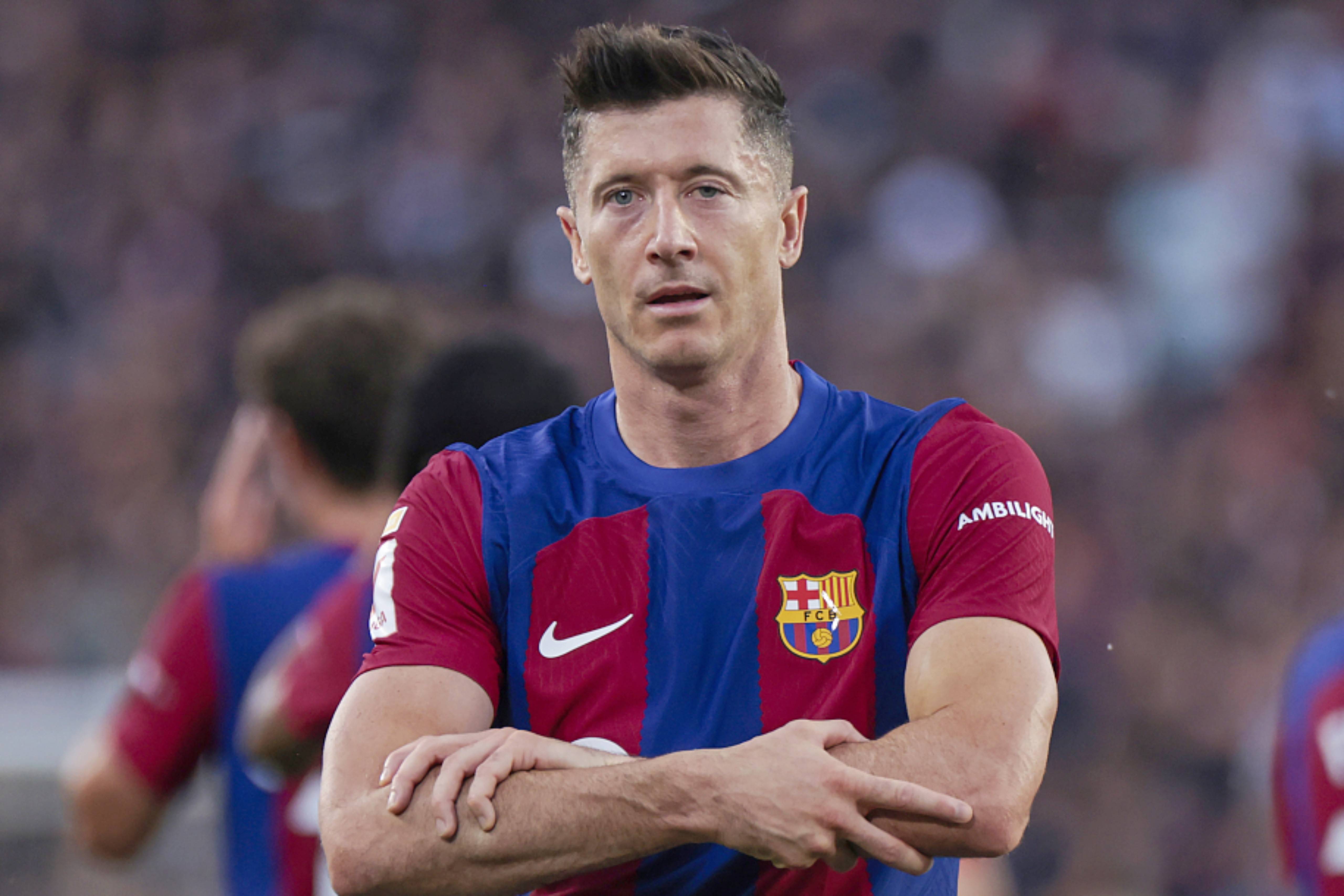 法甲颁奖典礼：内马尔斩获最佳球员，姆巴佩蝉联金靴的简单介绍