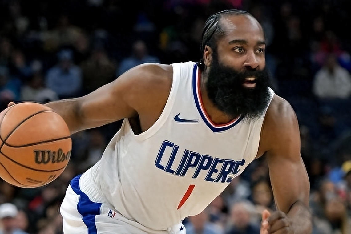 快船大胜魔术,乔治复出砍下25分 快船大胜魔术,乔治复出砍下25分