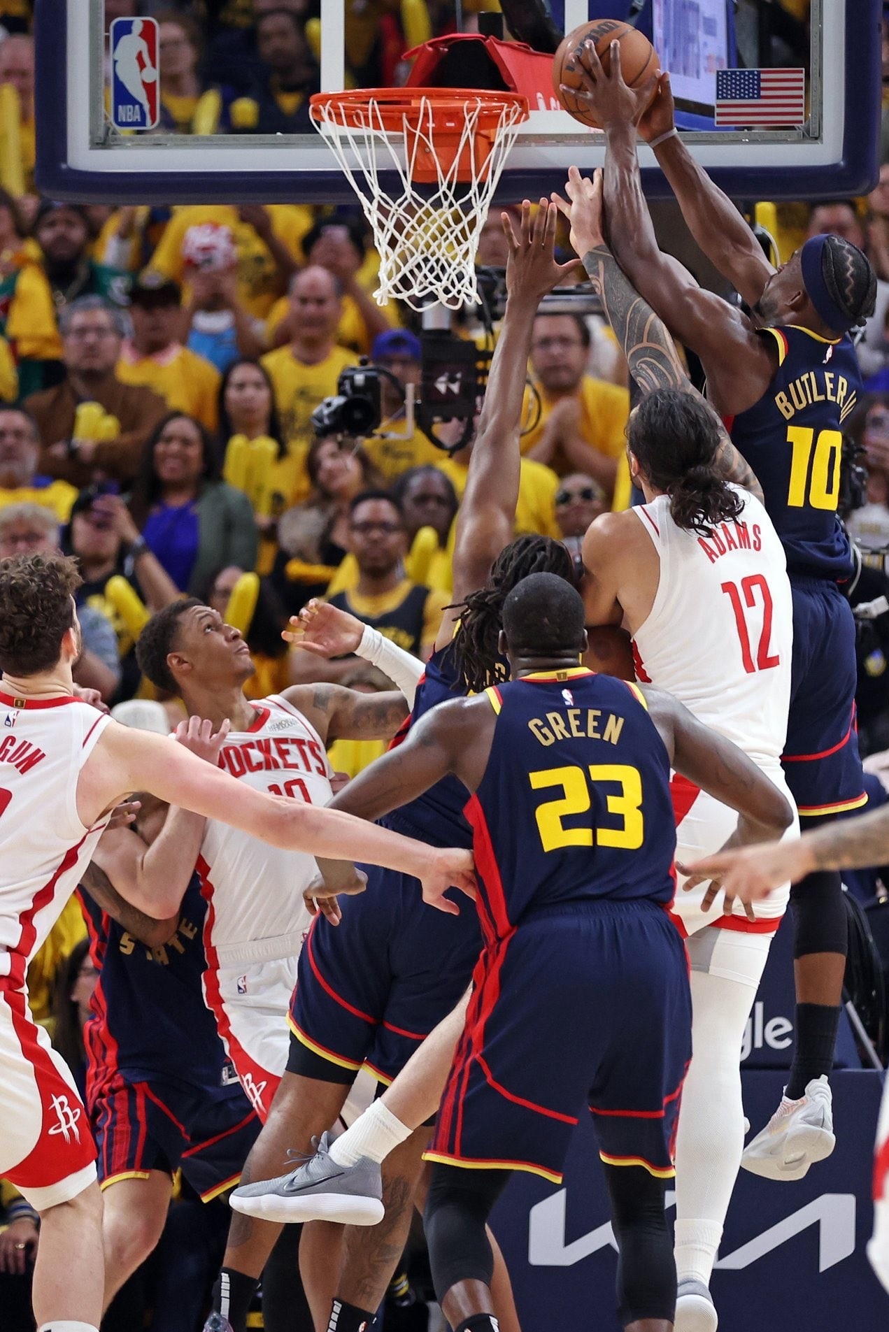 开云体育在线-热火主场大胜独行侠，巴特勒全面爆发！