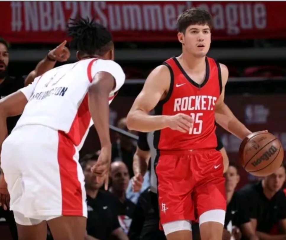 火箭击败奇才,赢得比赛 火箭击败奇才,赢得比赛