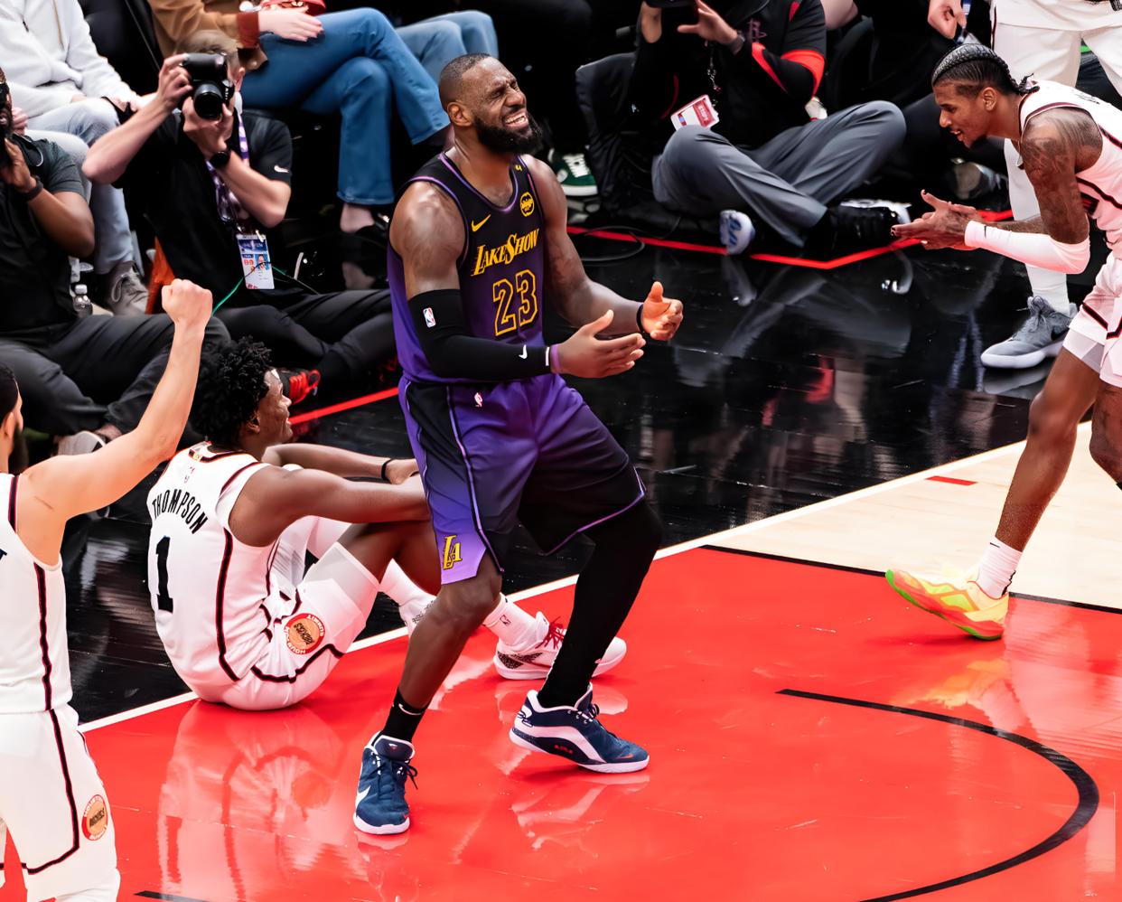 季后赛前哨战,湖人胜太阳 季后赛前哨战,湖人胜太阳