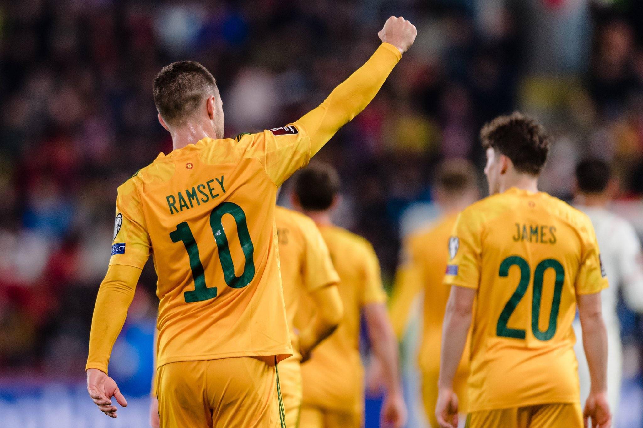 包含威尔士逼平保加利亚，保住预选赛希望的词条